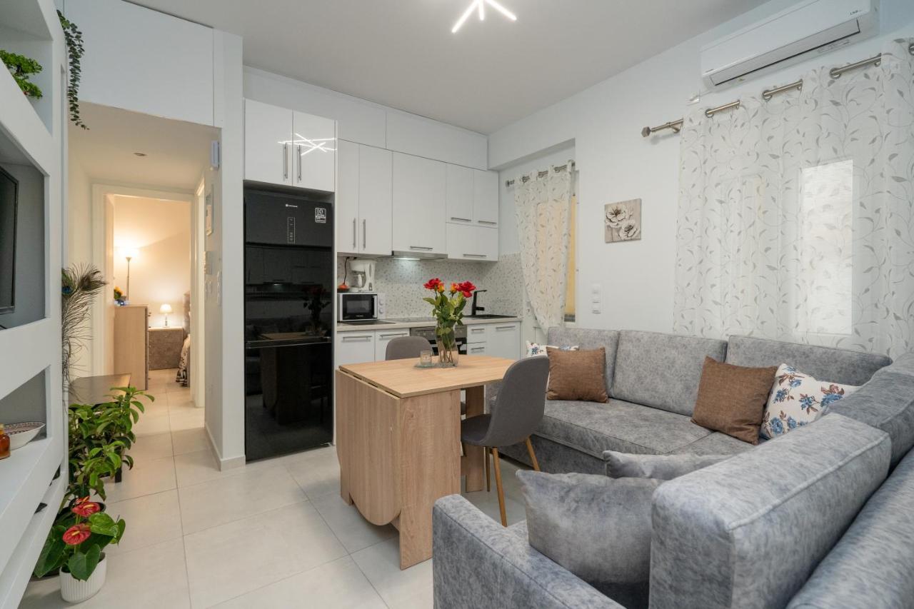 Comfy Apt Next To Metro Athena Bagian luar foto