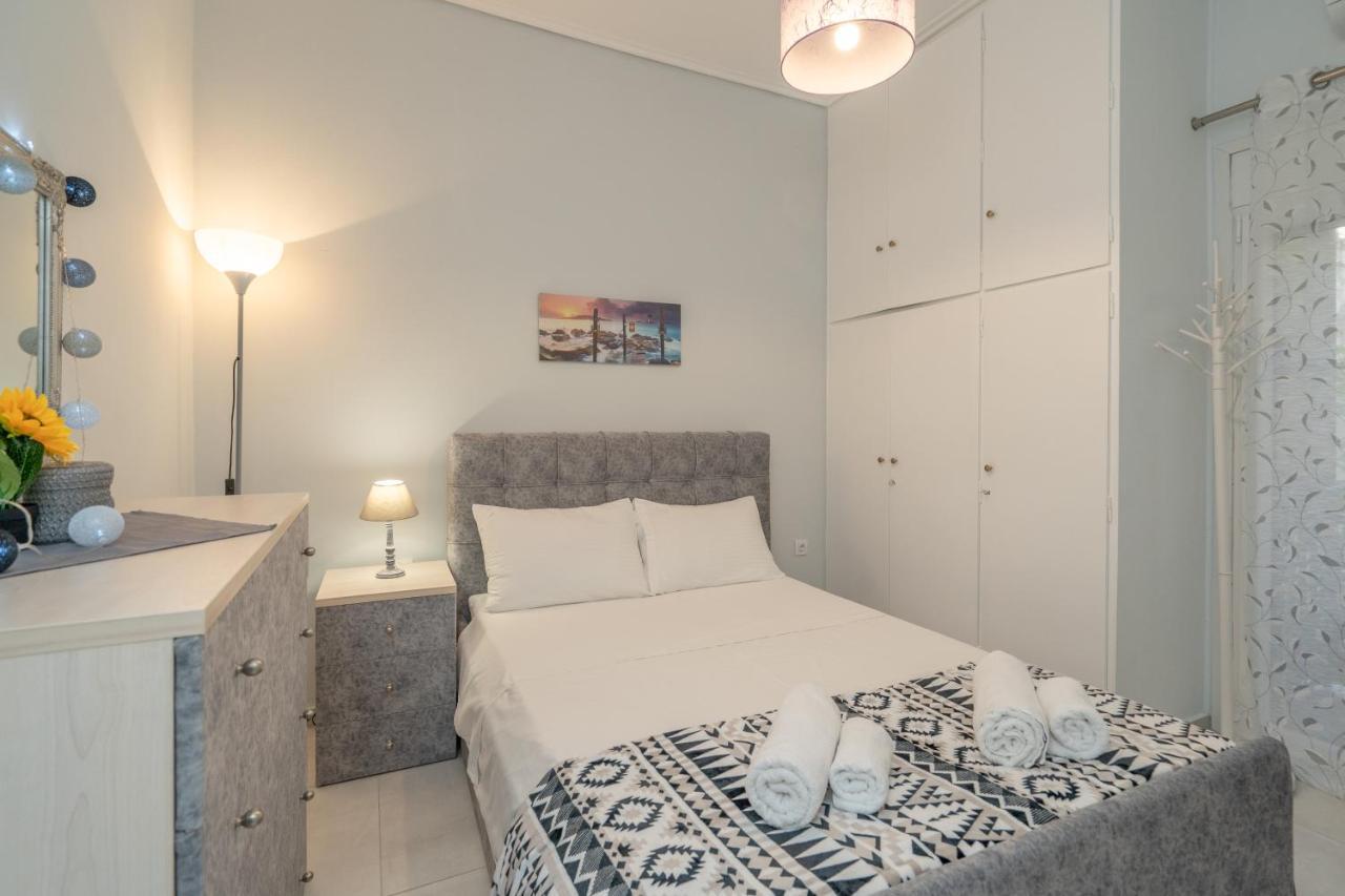 Comfy Apt Next To Metro Athena Bagian luar foto