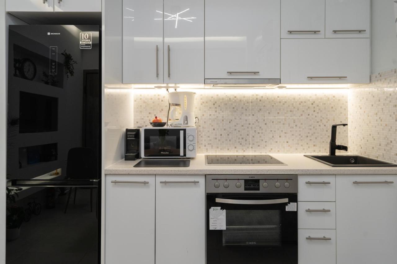Comfy Apt Next To Metro Athena Bagian luar foto